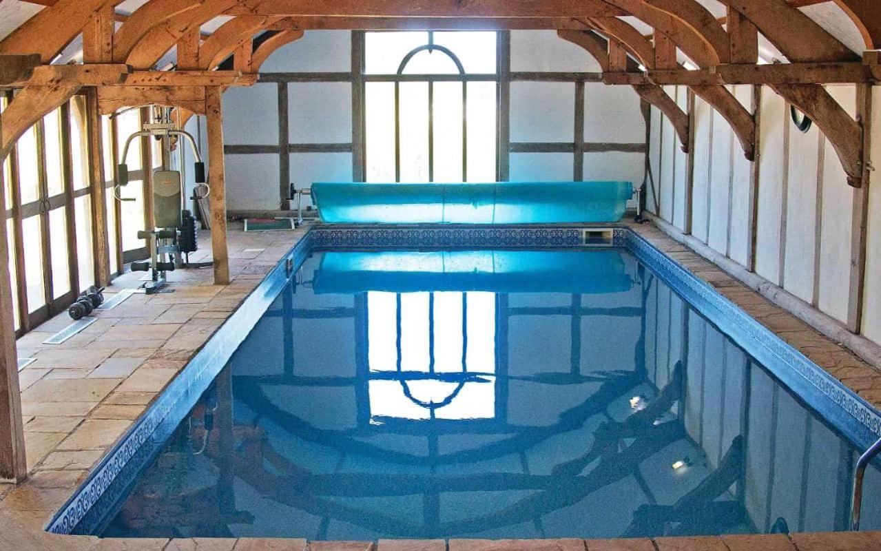 Villa The Shippon Barn - A Delightful Haven For Families à Wirral Extérieur photo