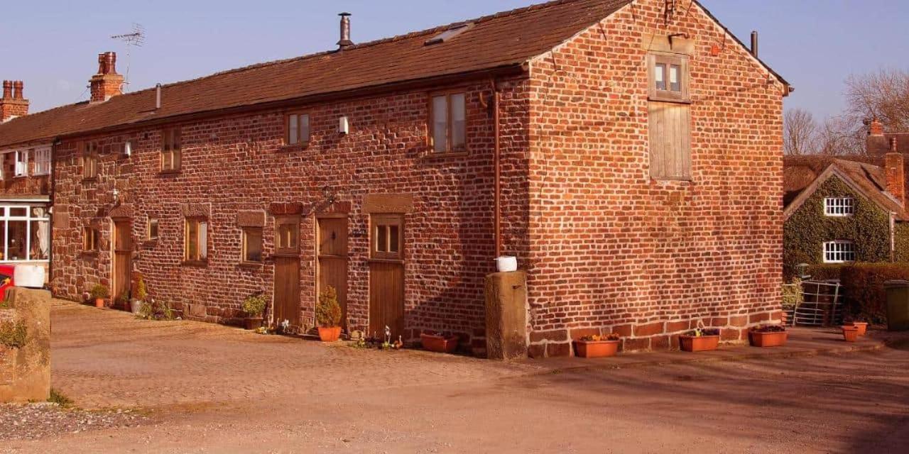 Villa The Shippon Barn - A Delightful Haven For Families à Wirral Extérieur photo