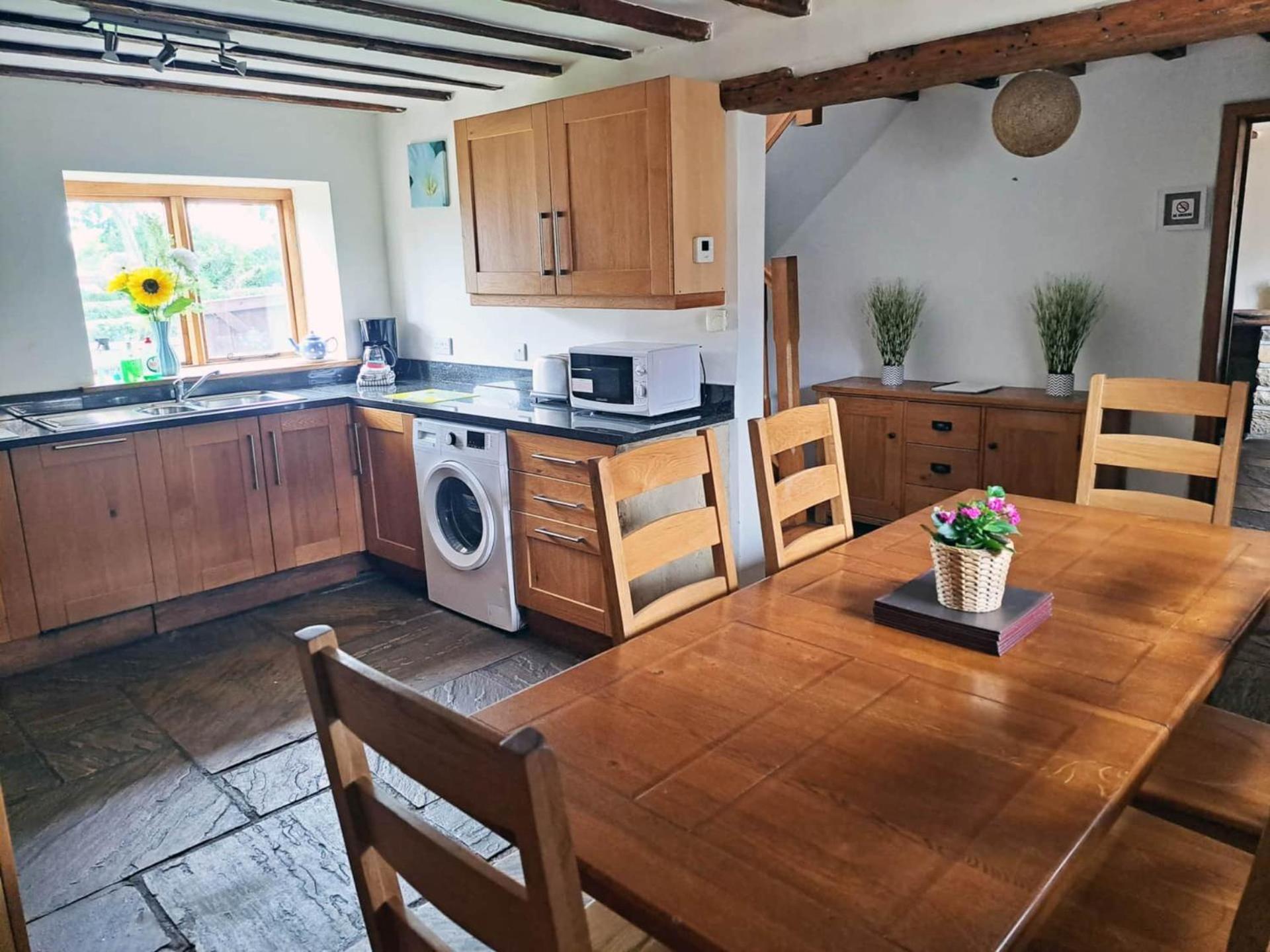 Villa The Shippon Barn - A Delightful Haven For Families à Wirral Extérieur photo