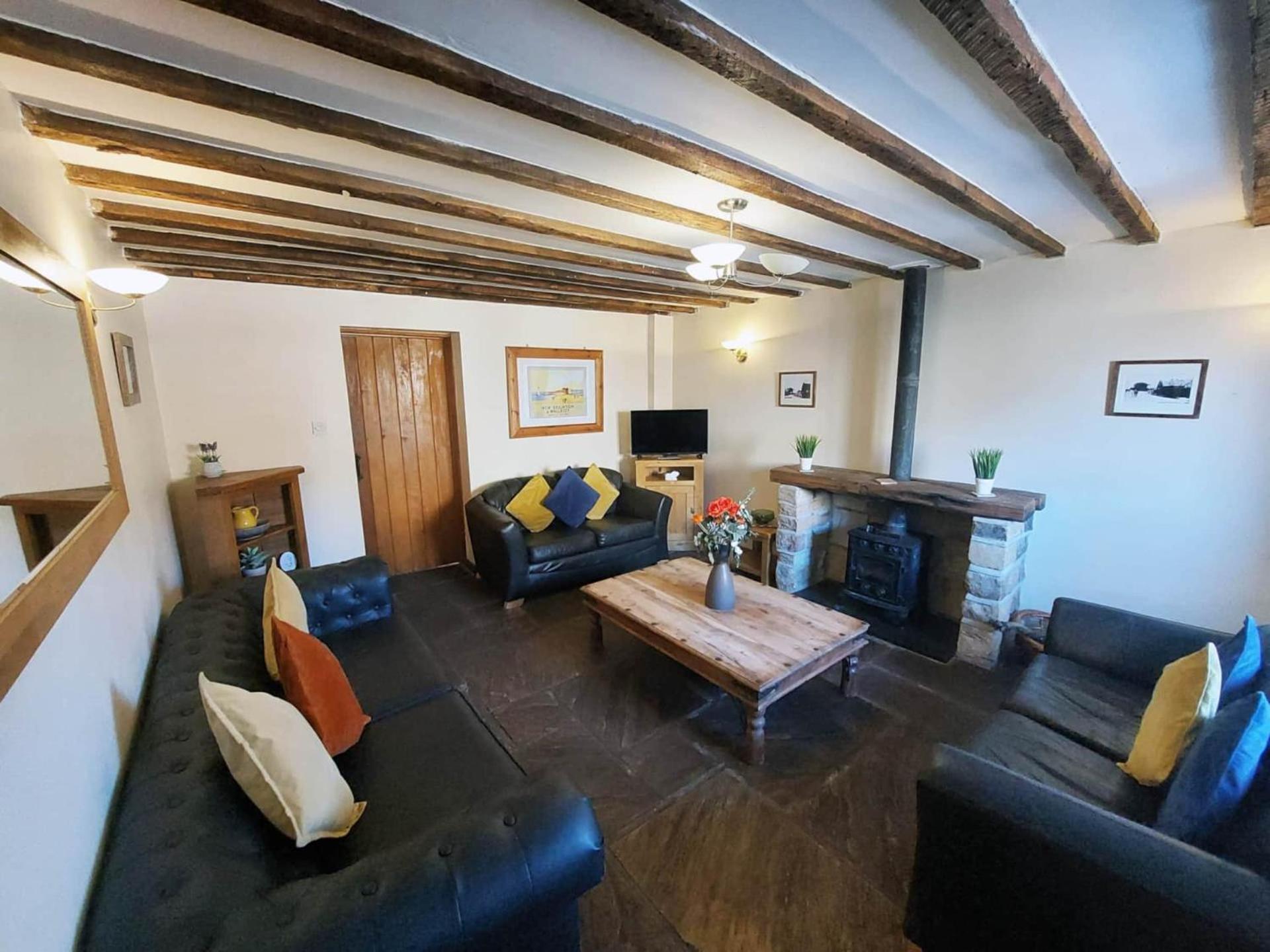 Villa The Shippon Barn - A Delightful Haven For Families à Wirral Extérieur photo