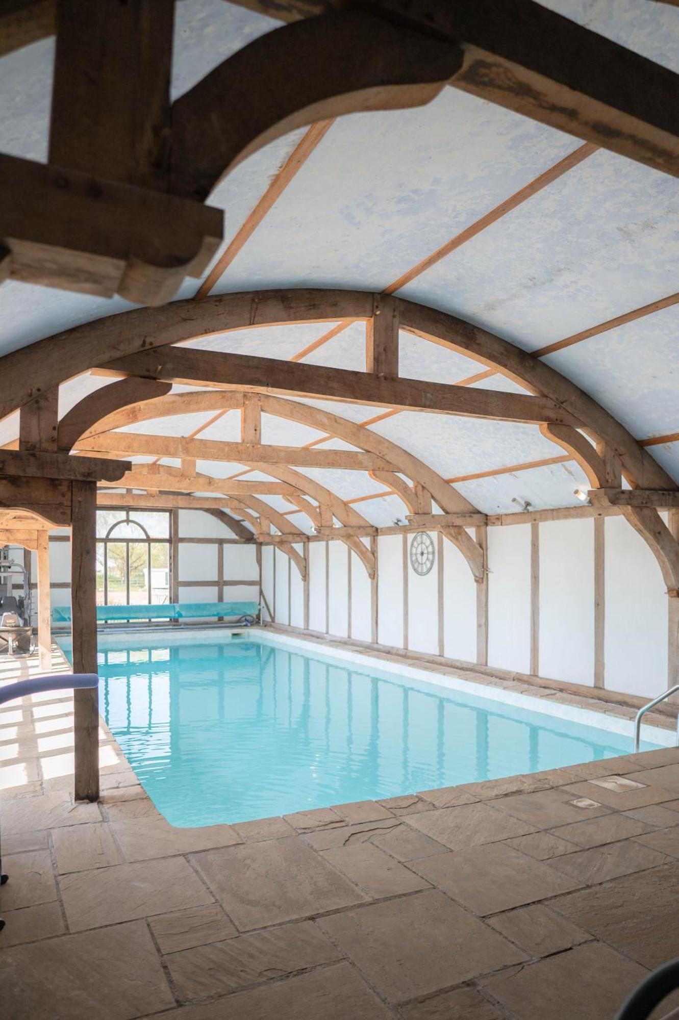 Villa The Shippon Barn - A Delightful Haven For Families à Wirral Extérieur photo